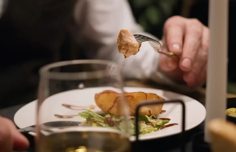 Minimal Dining Story