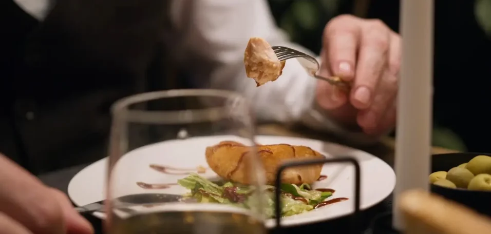 Minimal Dining Story